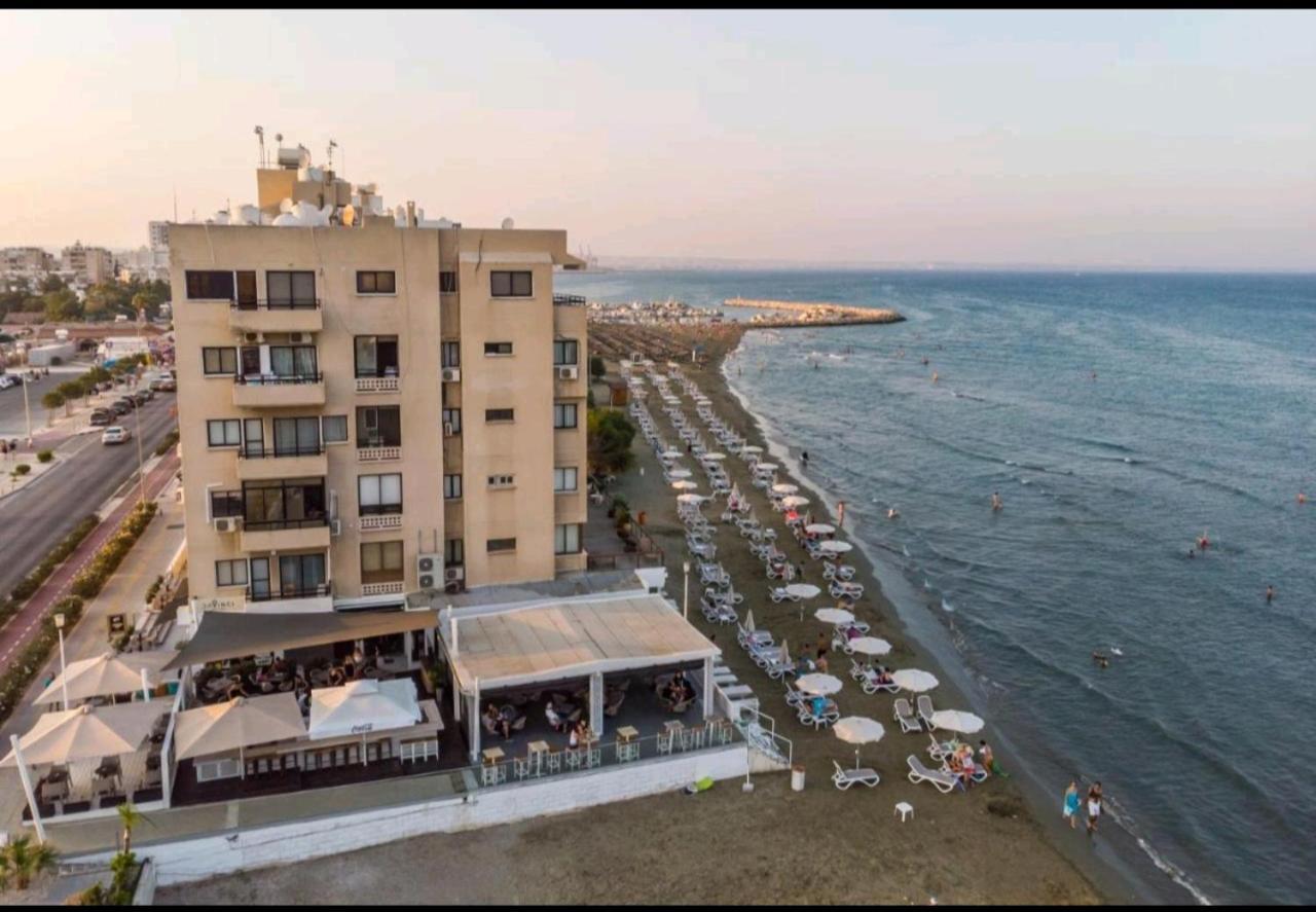 Bettys 1Br Seafront Apt 拉纳卡 外观 照片