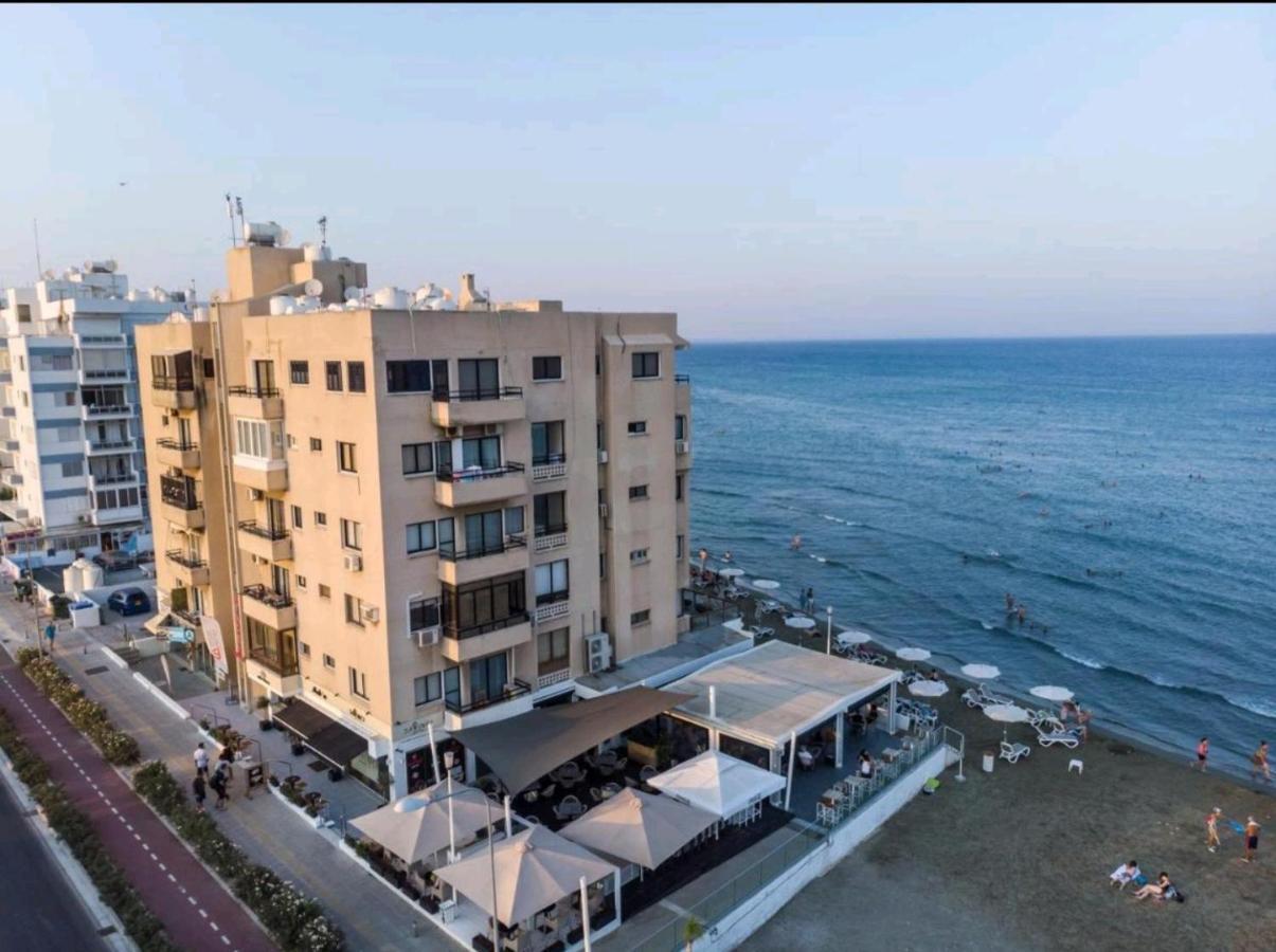 Bettys 1Br Seafront Apt 拉纳卡 外观 照片